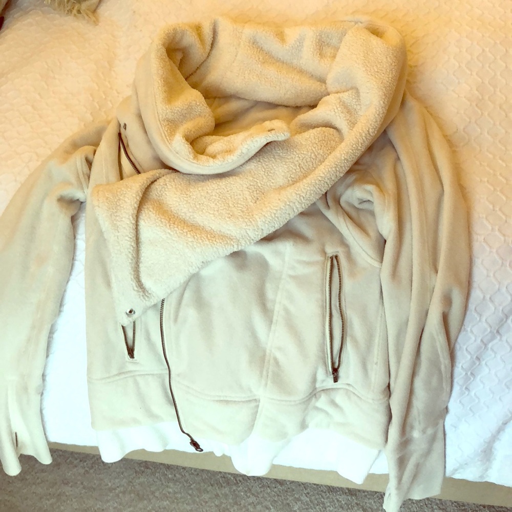 Lululemon off the mat cowl neck jacket. Size 8.